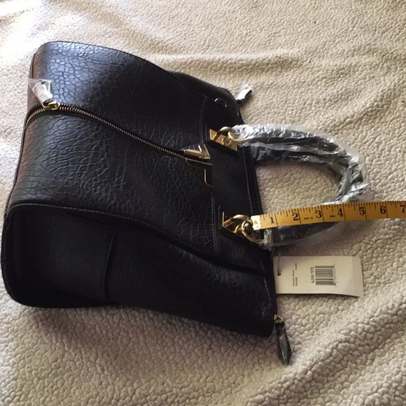 Danielle Nicole Alexa Tote - Picture 10 of 11